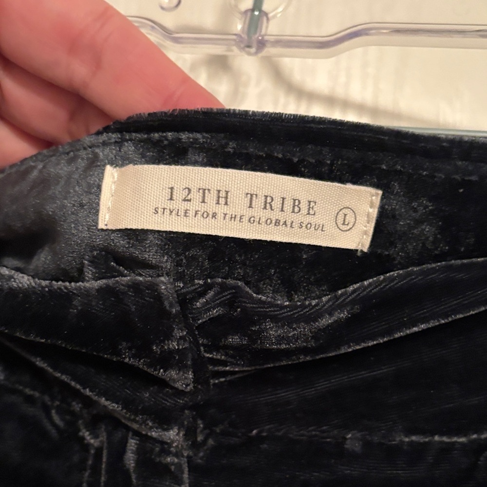 12th Tribe Women’s Deep Dark Blue Velvet Wide Leg Pant size Large - Picture 5 of 6